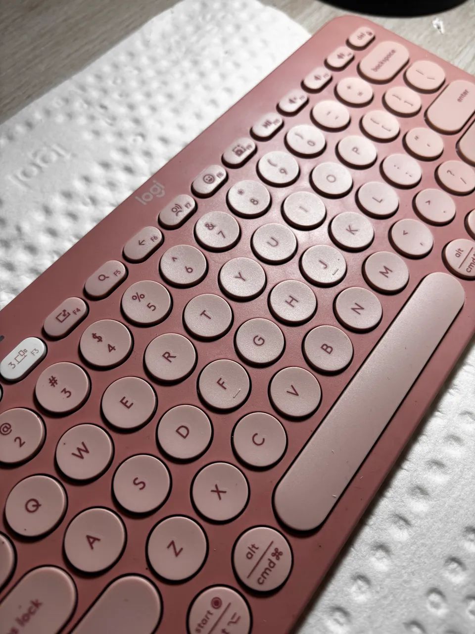 Teclado Bluetooth Logitech Rosa - Pebble Keys 2 K380s - Foto 2