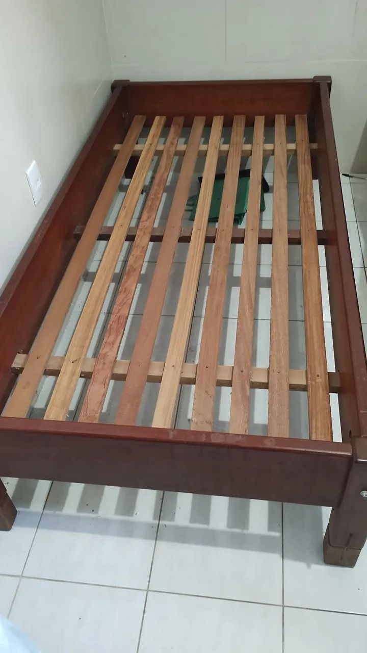 Cama de solteiro em madeira maciça - super resistente  - Foto 2