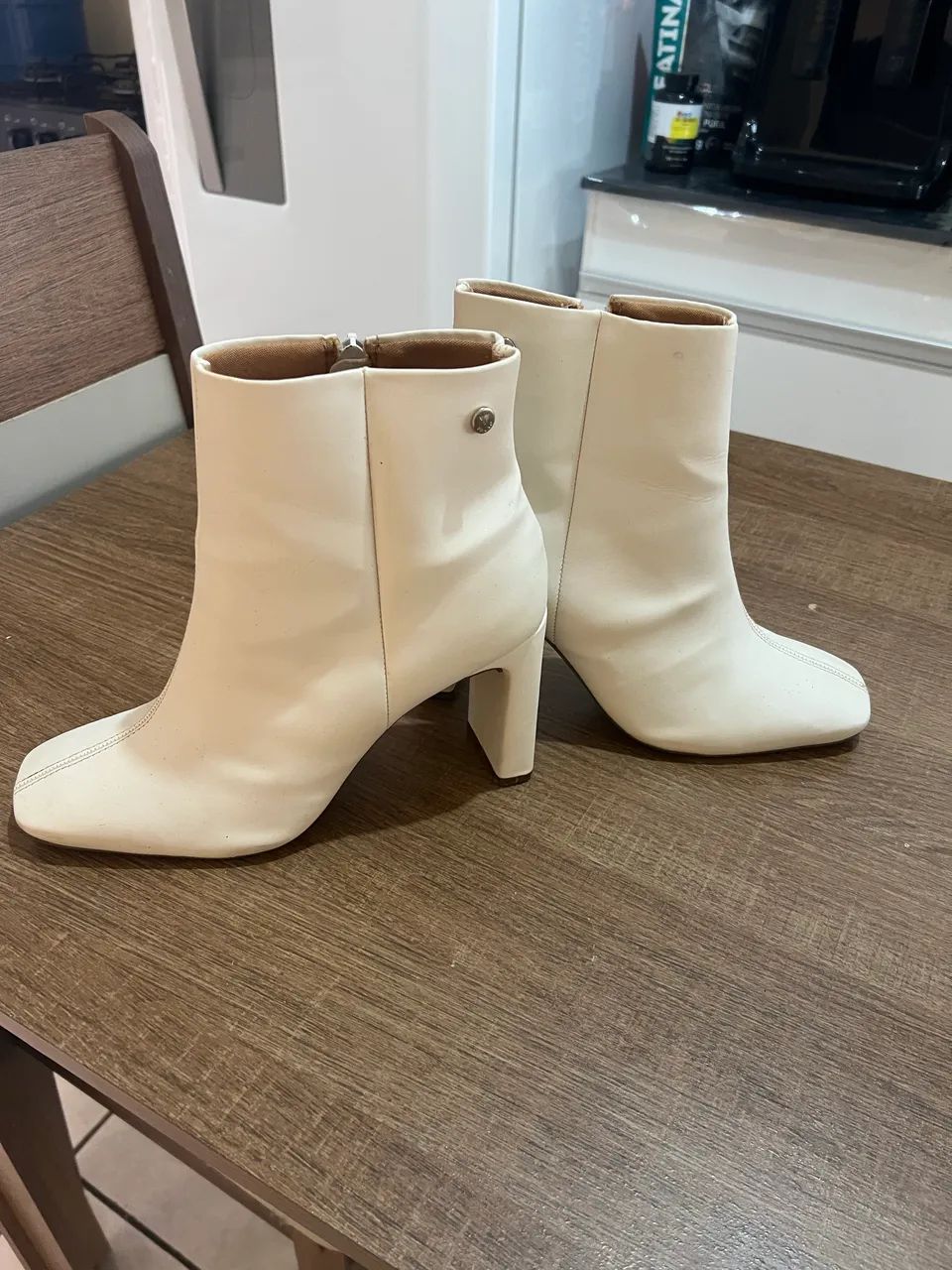 Vende- se bota via uno - Foto 2