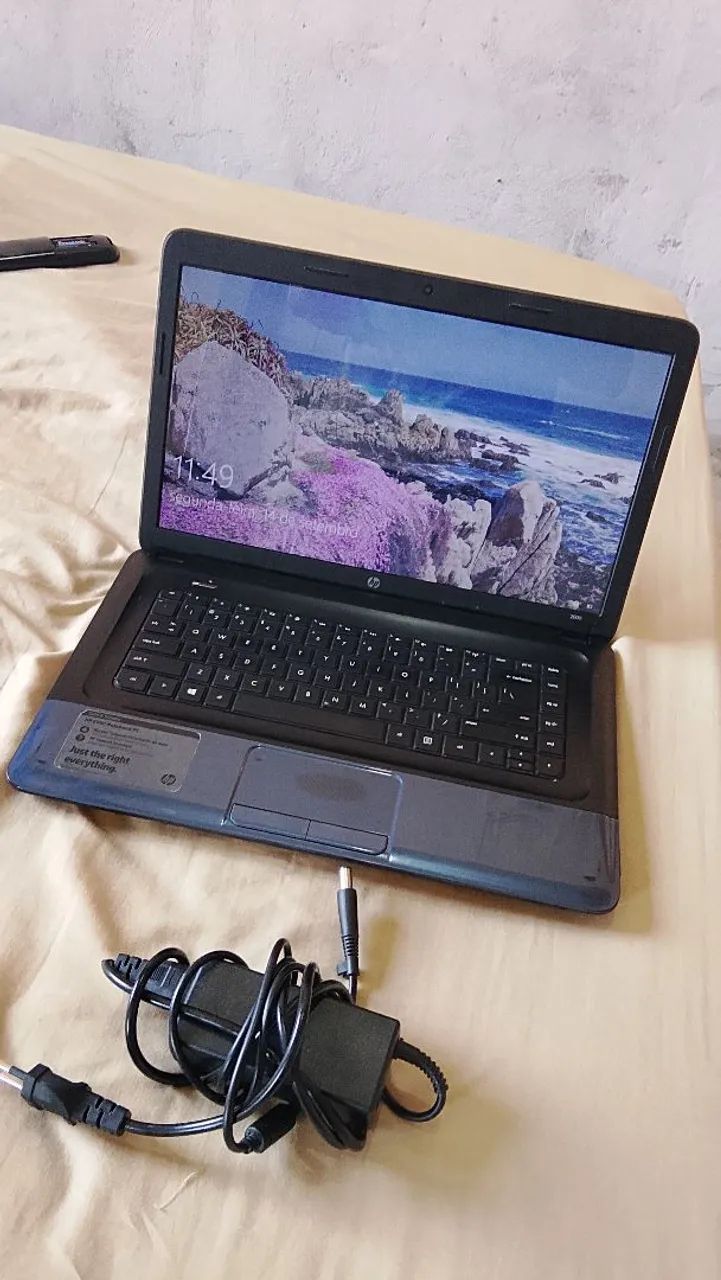 Vendo Notebook HP 2000
