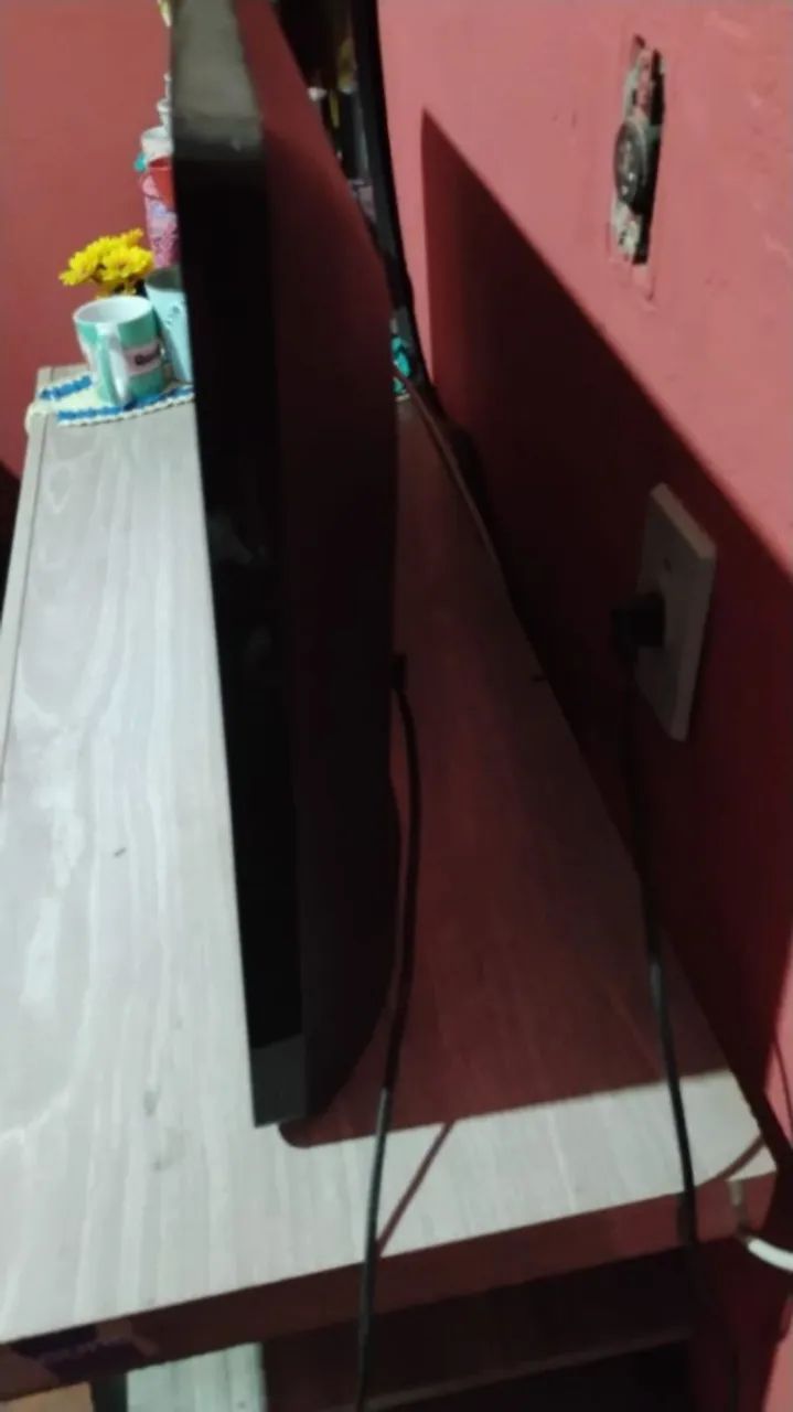 Vende-se tv smart 32 polegadas um cinema  - Foto 2