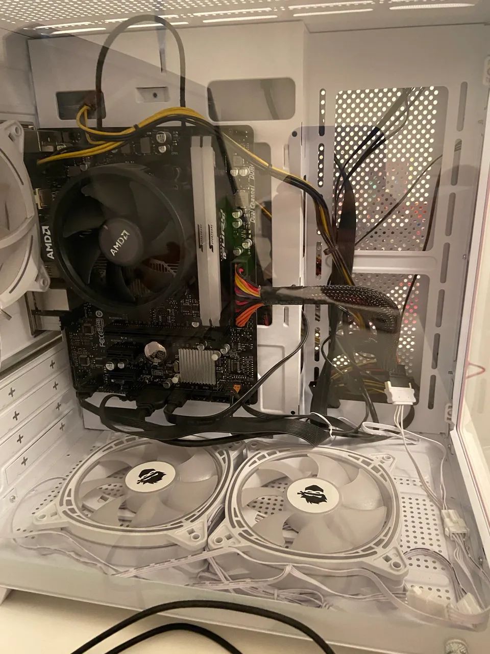 PC Ryzen 5 5600GT | 16GB RAM | SSD 224GB | Ótimo estado