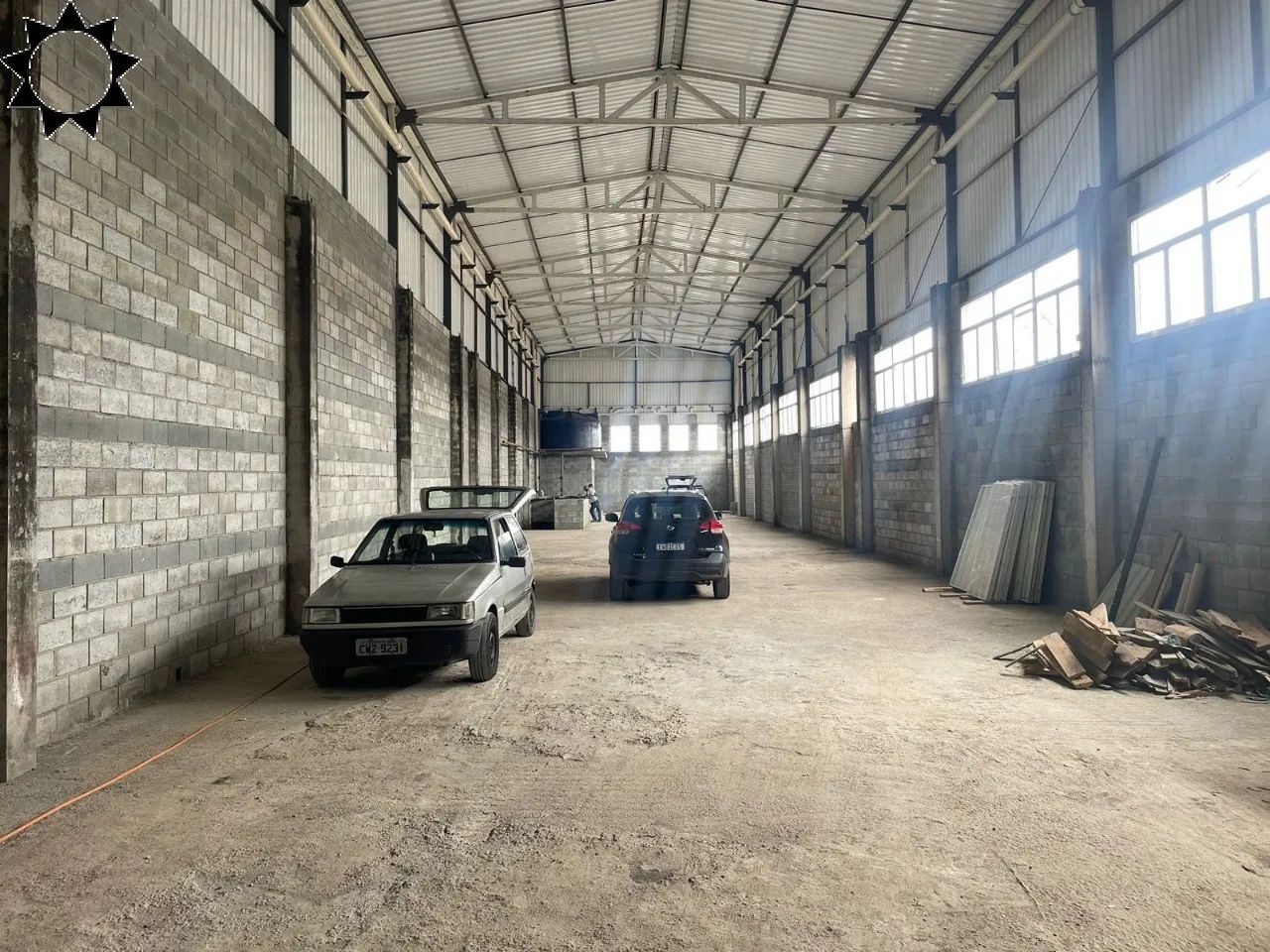 PRÉDIO COMERCIAL - CARAPICUÍBA