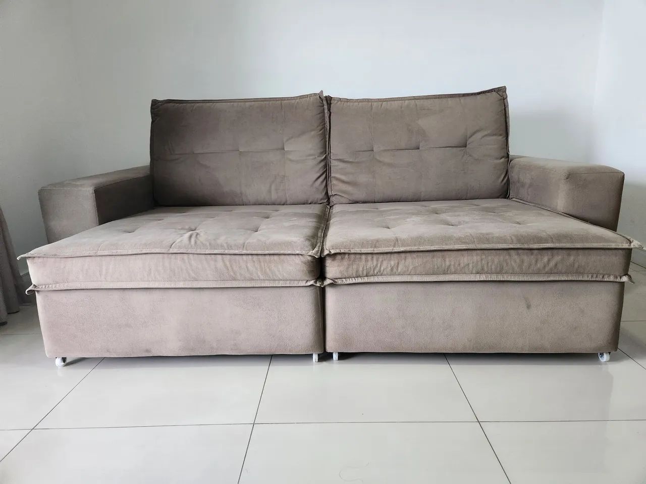 OPORTUNIDADE: Sofá seminovo em estado de NOVO! - Foto 4