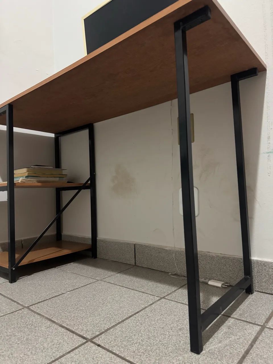 Escrivaninha com detalhe  - Foto 5