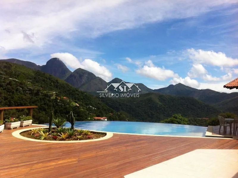 Casa- Petrópolis, Araras
