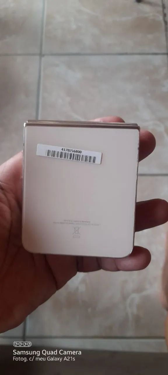 Vende-se um zflip 4 com defeito no flex  - Foto 2