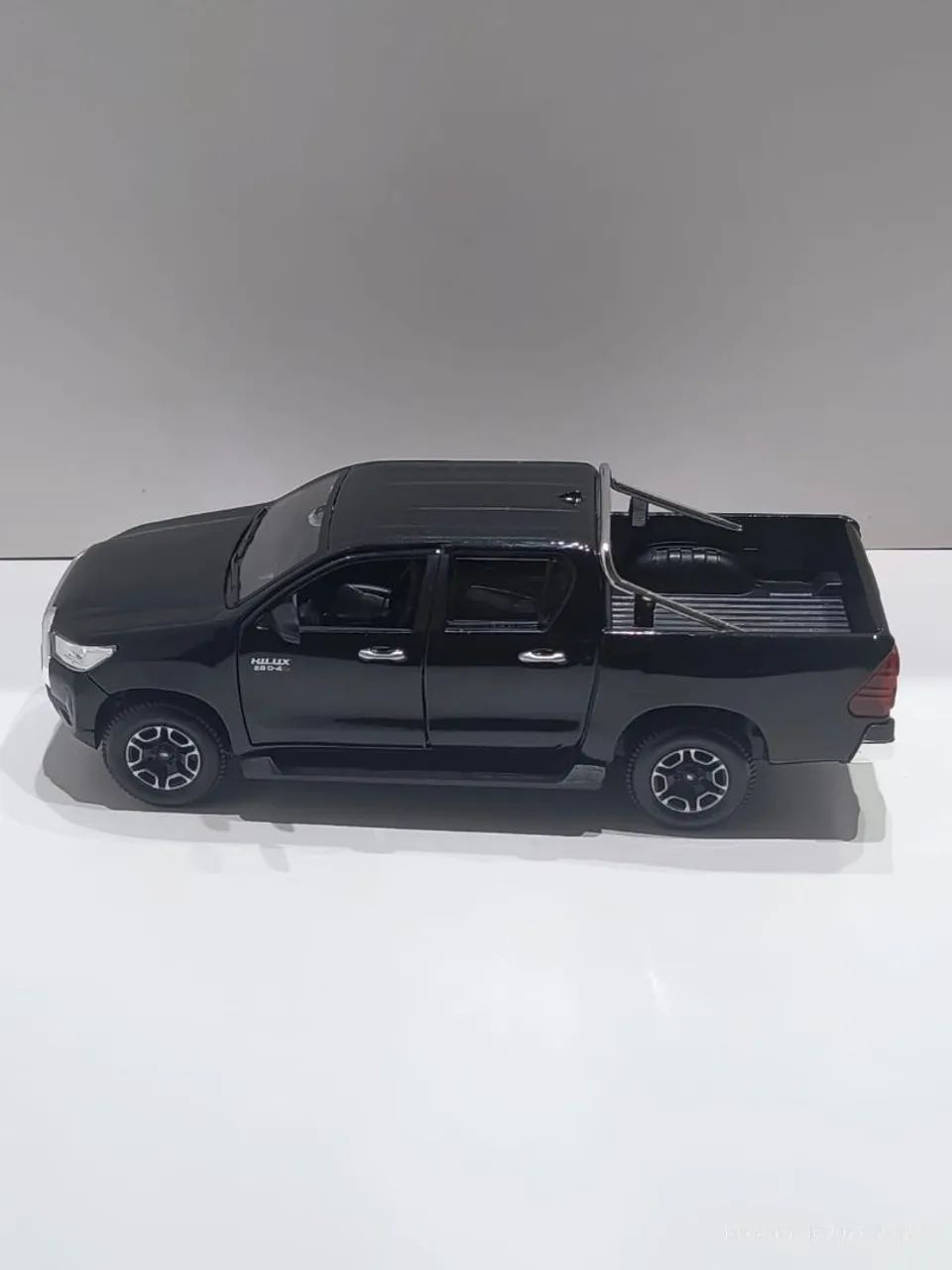 Miniatura Toyota Hilux Escala 1:24 - Foto 5