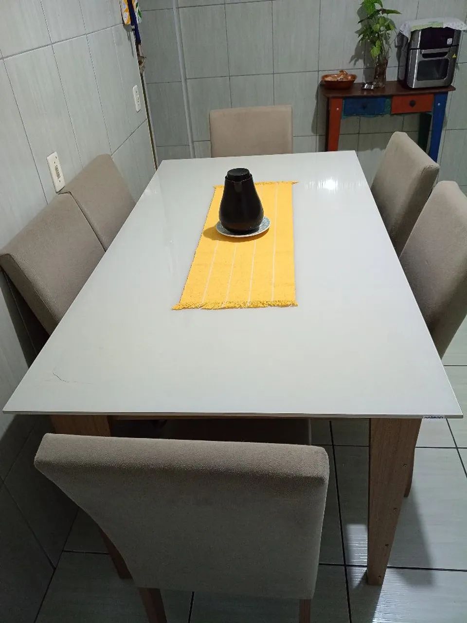 Mesa de jantar, 1 ano de uso em ótimo estado 