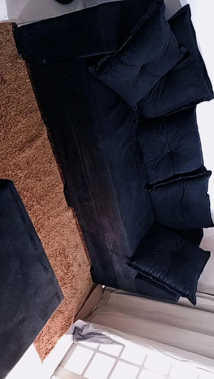 vende-se um sofa novo com mesa de centro  - Foto 3