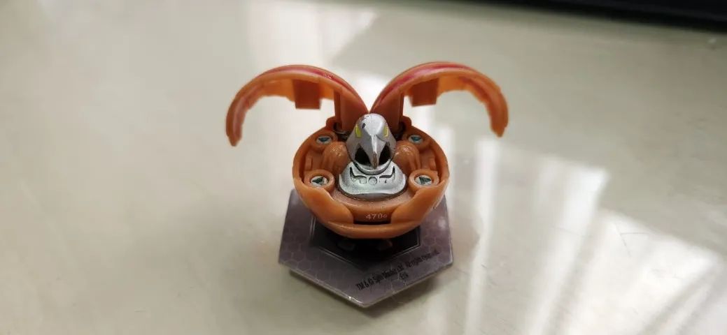 Bakugan Bakuswap Pyrus Ravenoid