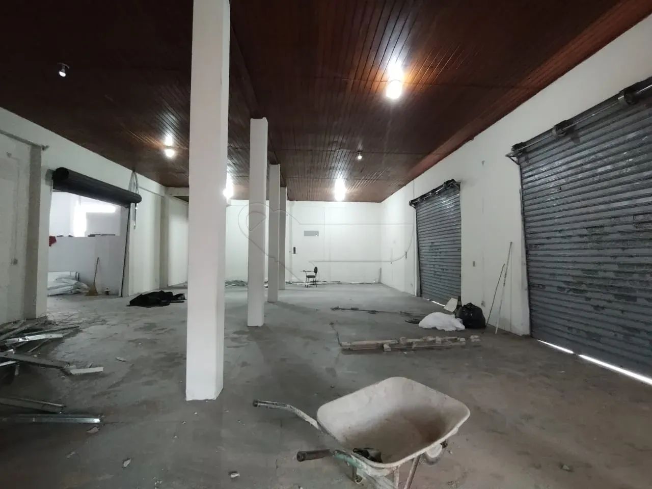 BARRACÃO COMERCIAL COM 828 M² DE ÁREA UTIL PARA LOCAÇÃO NO JARDIM DO LAGO. - Foto 4