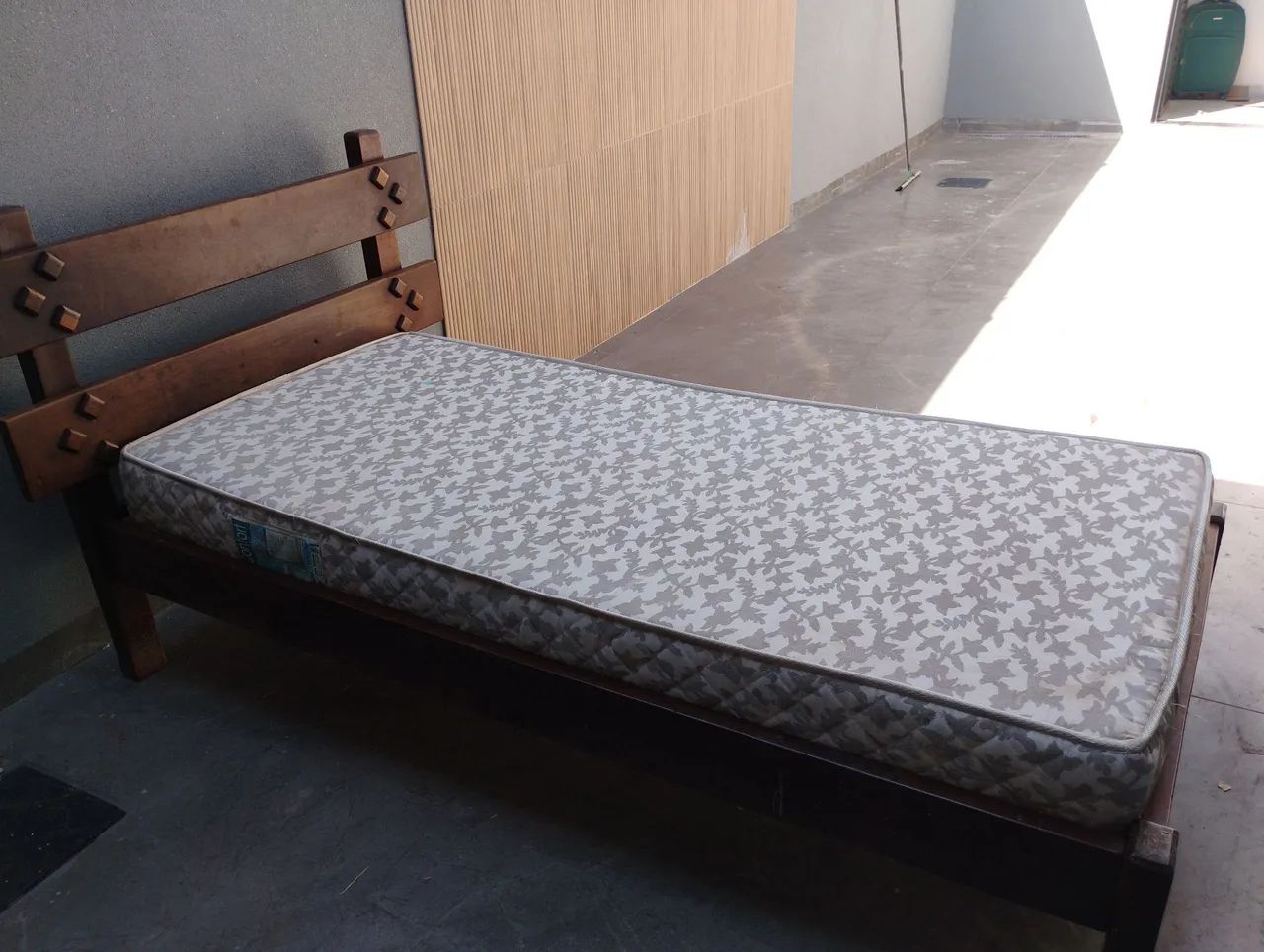 Cama de solteiro com colchão  - Foto 4