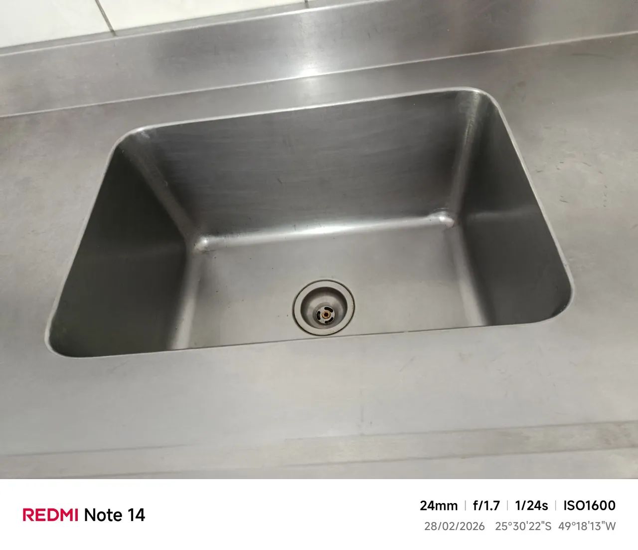 Industrial sink basin