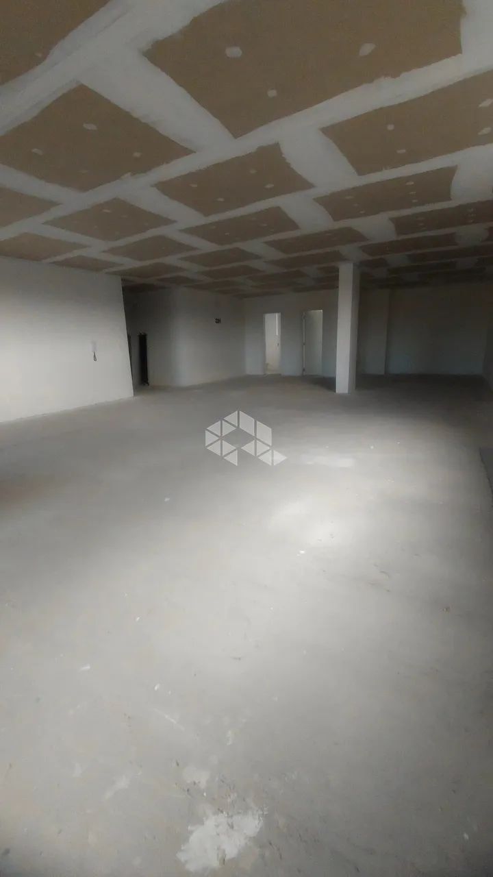 Ampla sala comercial em excelente localização! - Foto 4
