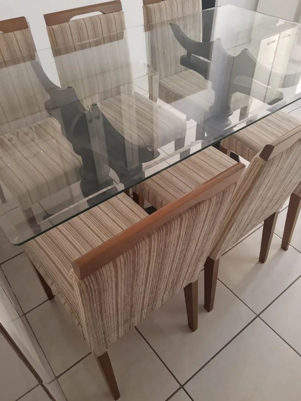 Mesa de vidro com 6 cadeiras  - Foto 5