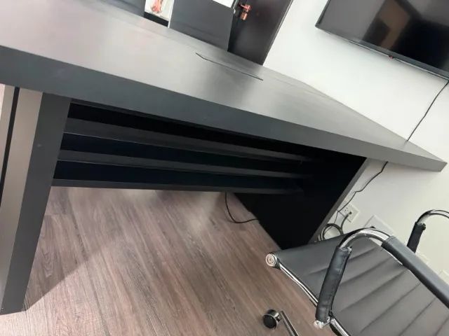 Mesa preta de escritório - Foto 4
