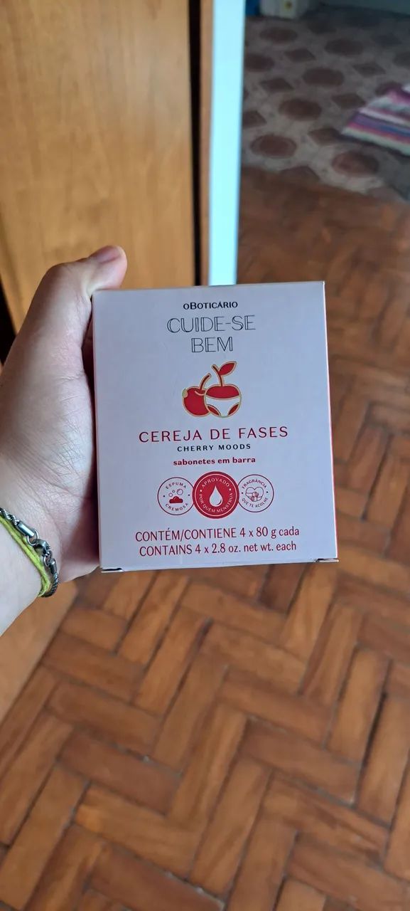 Sabonete O Boricario Cereja de fases