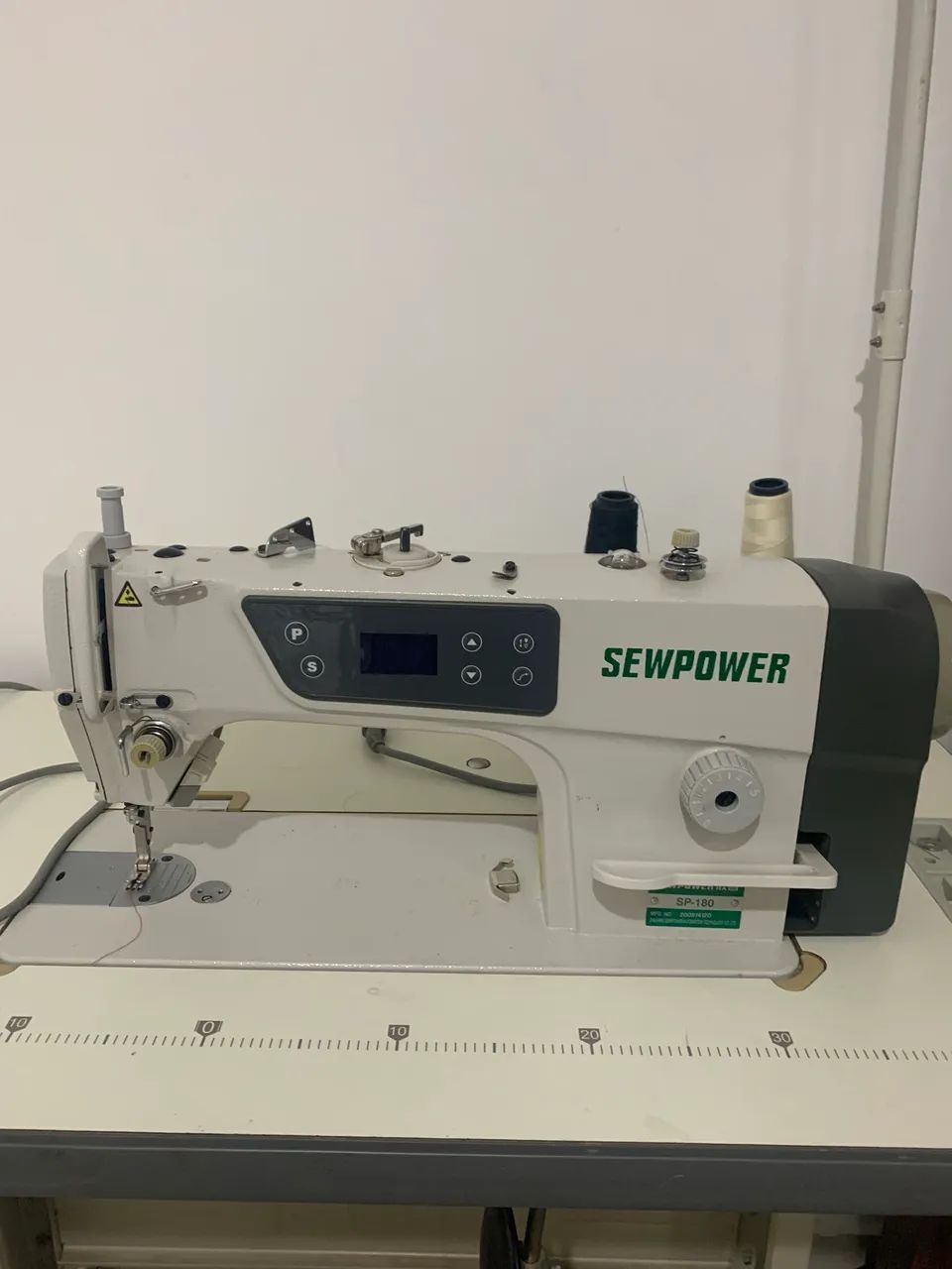 Vendo máquina de costura reta industrial  - Foto 2