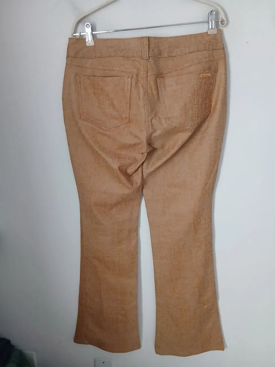 Calça flair original colcci bege croco n42 - Foto 2