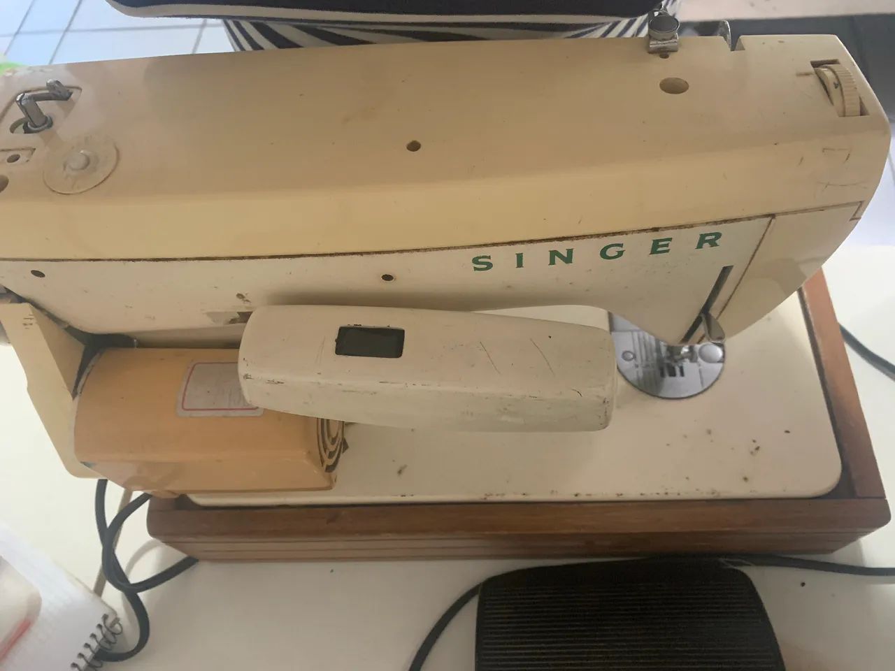 Máquina de costura  - Foto 2