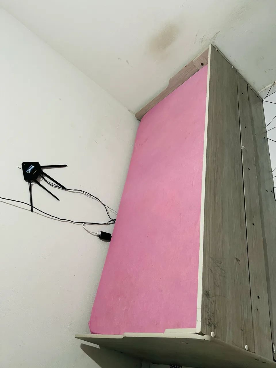 Cama e colchão de solteiro em perfeito estado 
