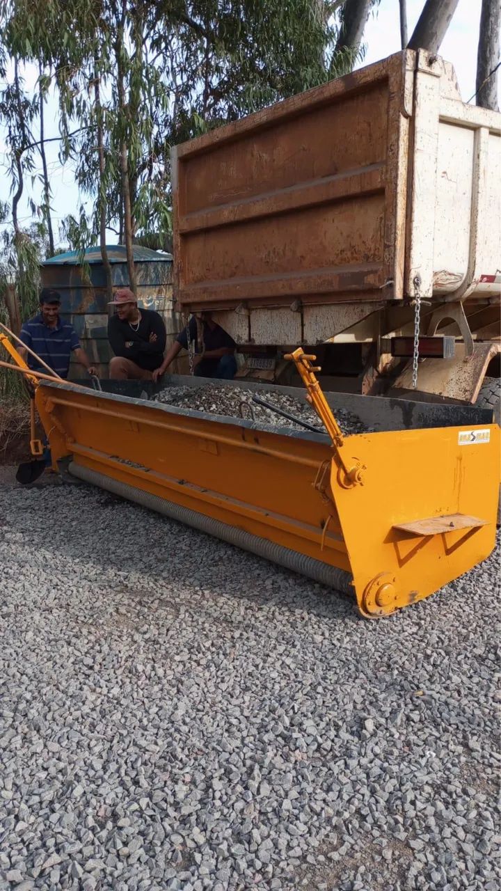 Distribuidor de agregados- Spread 