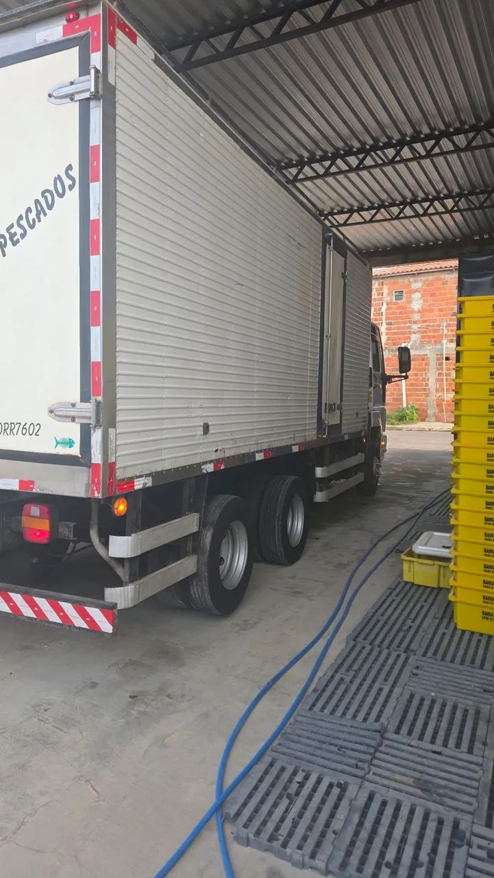 Ford cargo 816 trucado - Foto 5
