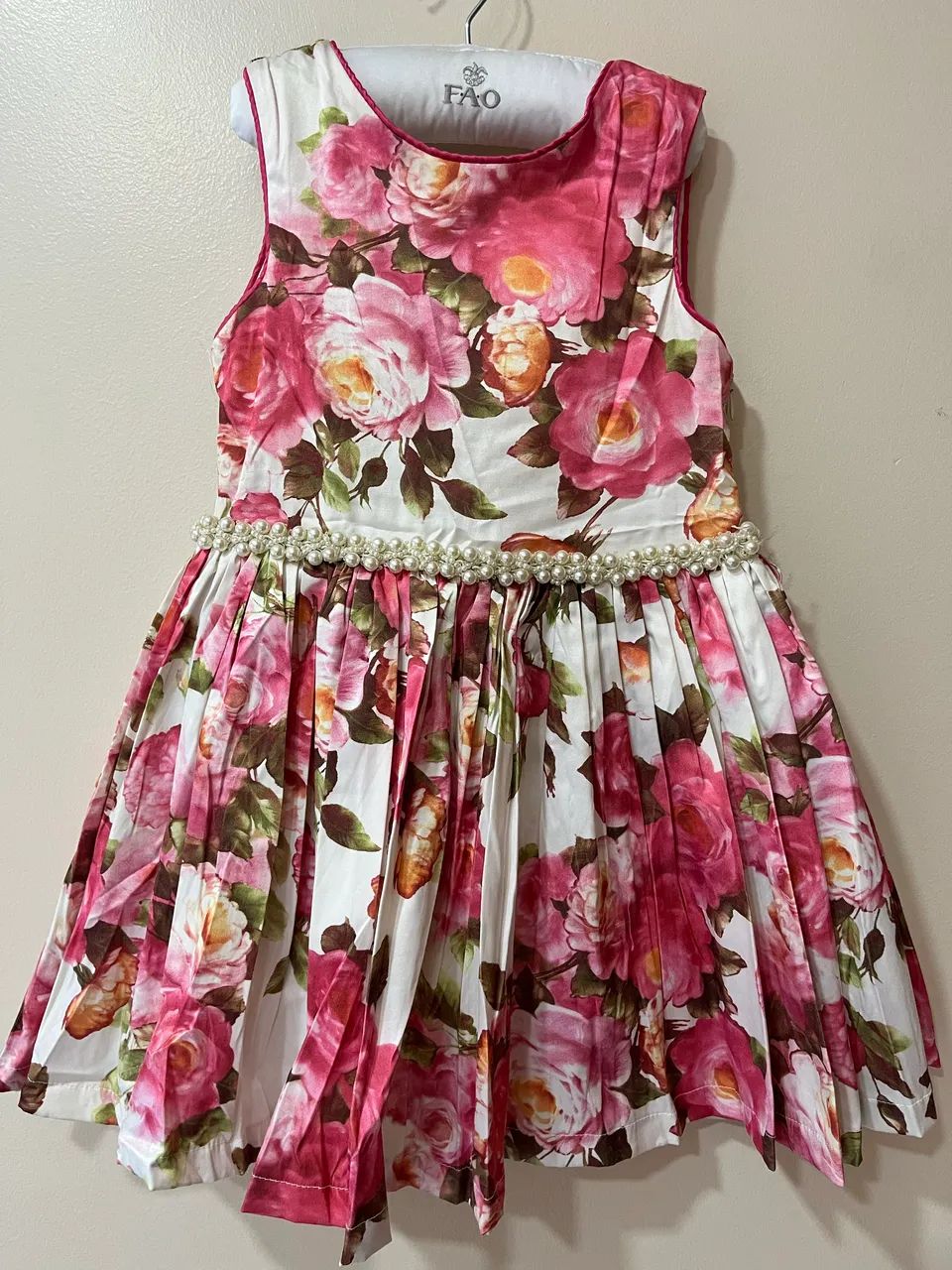 Vestidos infantis novos e semi novos - Foto 4