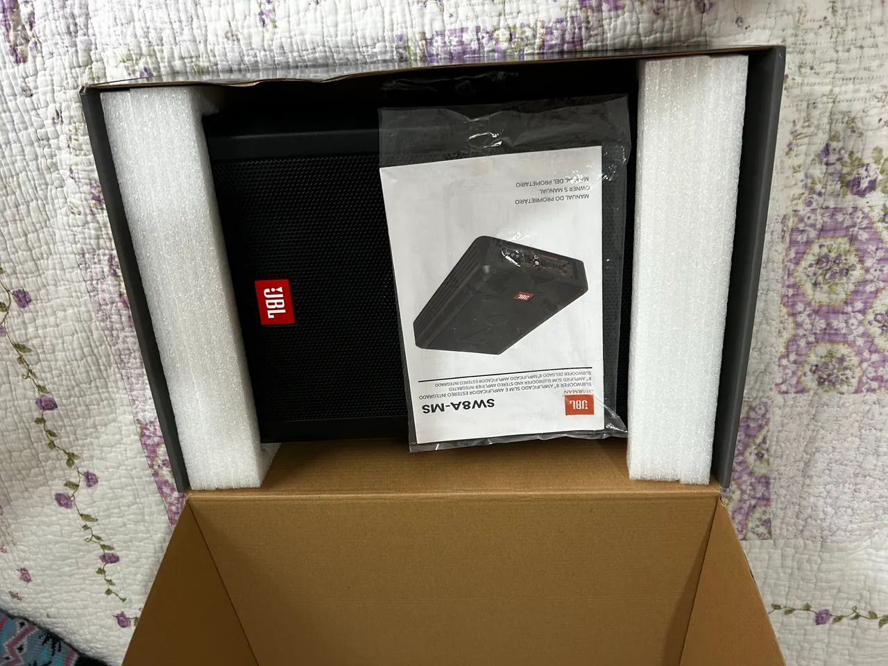 Subwoofer amplificada JBL-Sw8a 200wrms