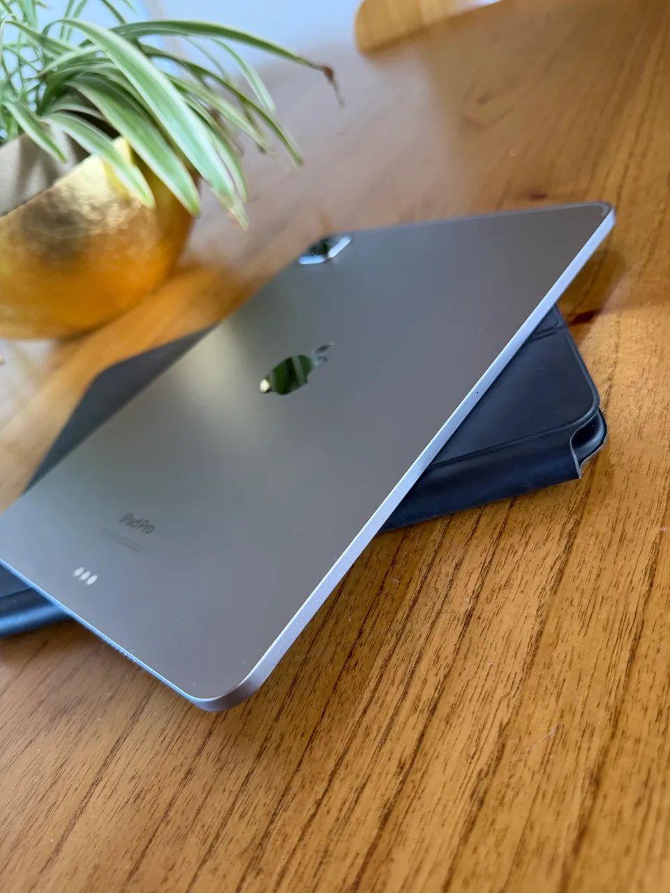 Apple iPad Pro 11 4th com Magic Keyboard original - Foto 3
