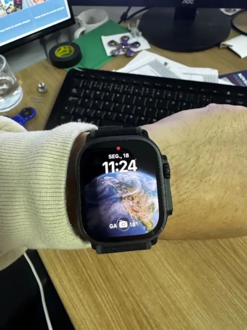 Apple Watch Ultra 2 Titanium com celular - Foto 4