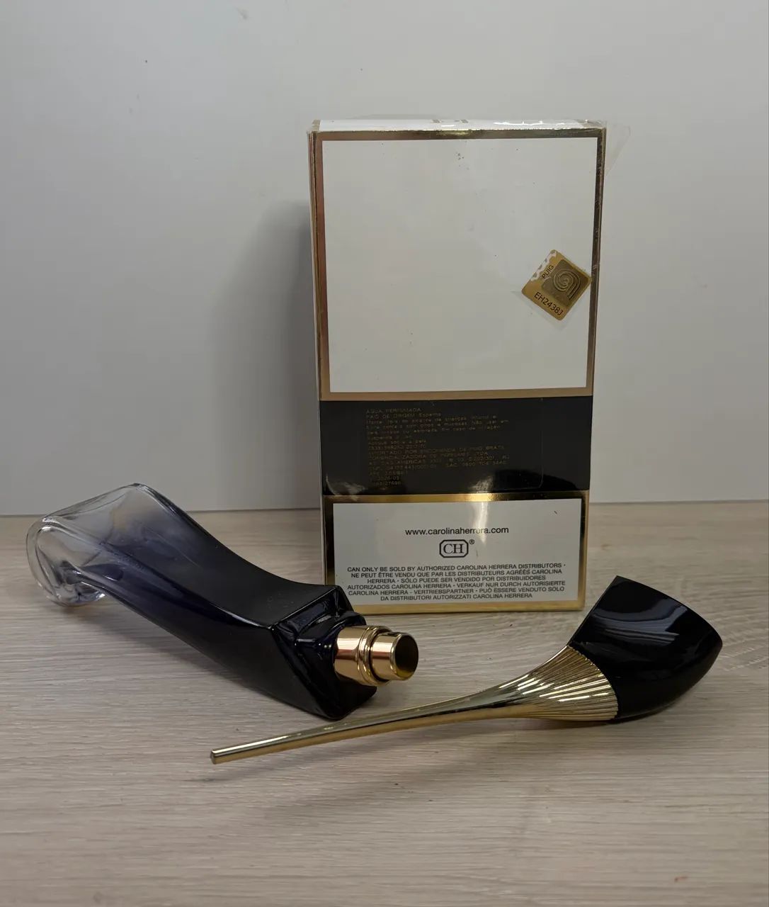 Frasco vazio Good Girl Carolina Herrera  - Foto 3