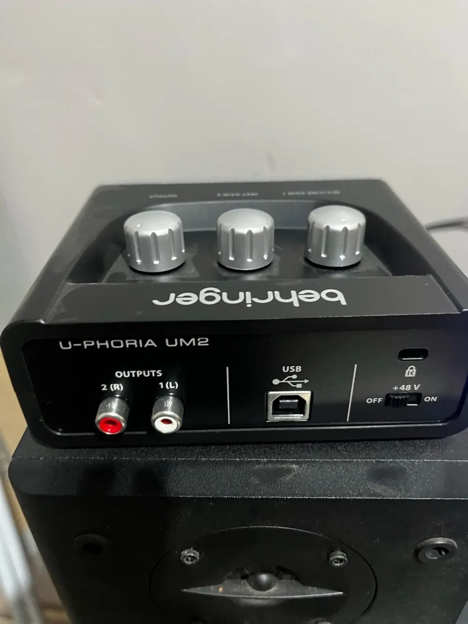 Interface de áudio Behringer U-phoria UMC 22 - Foto 3