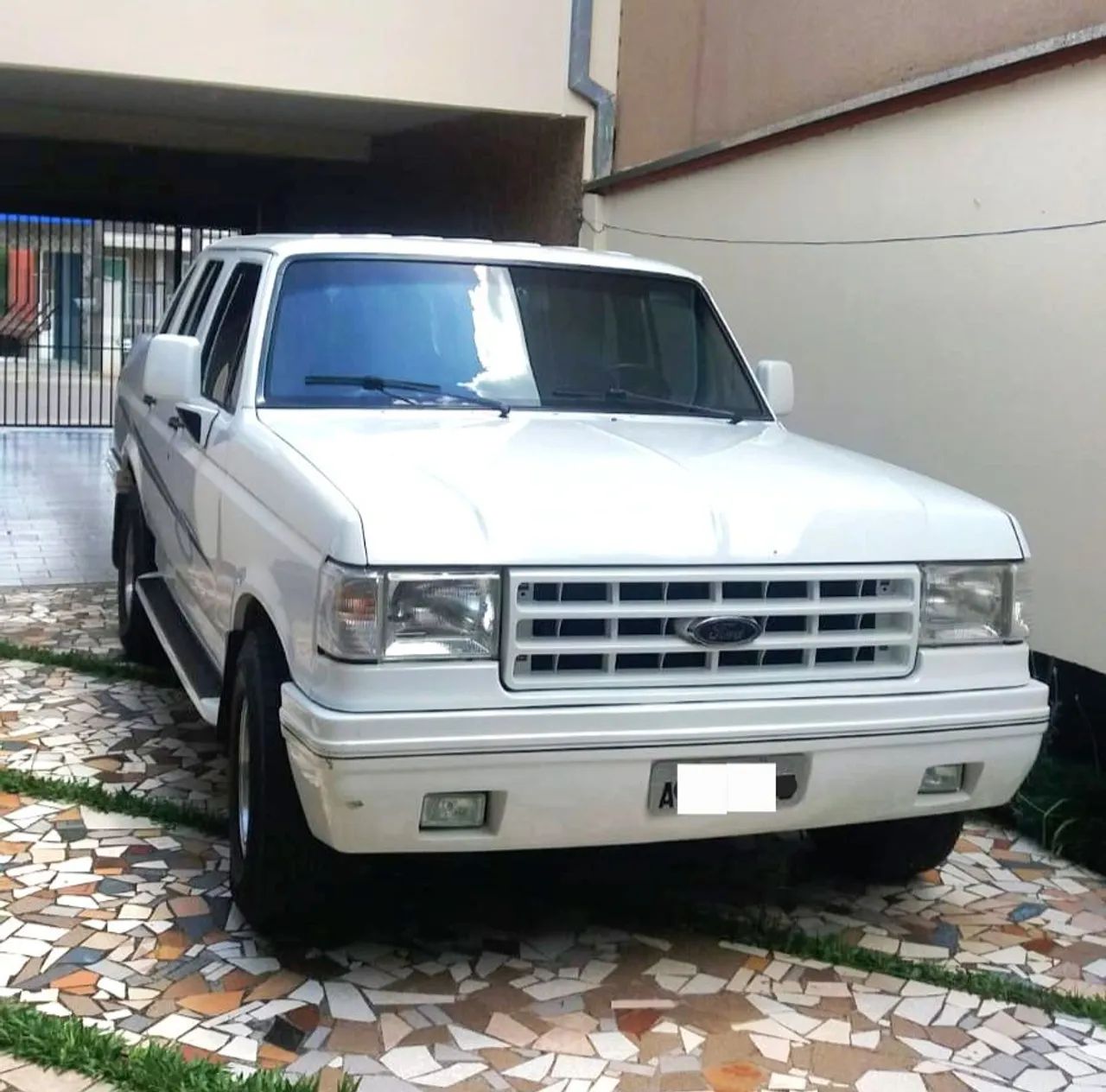 Ford F-1000 1995