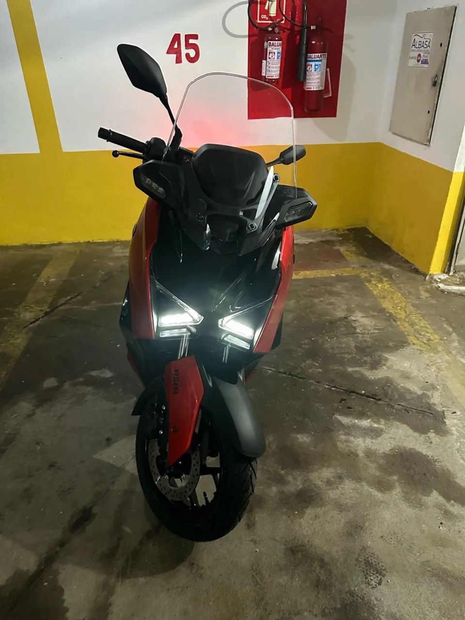 XMAX 300 - Foto 3