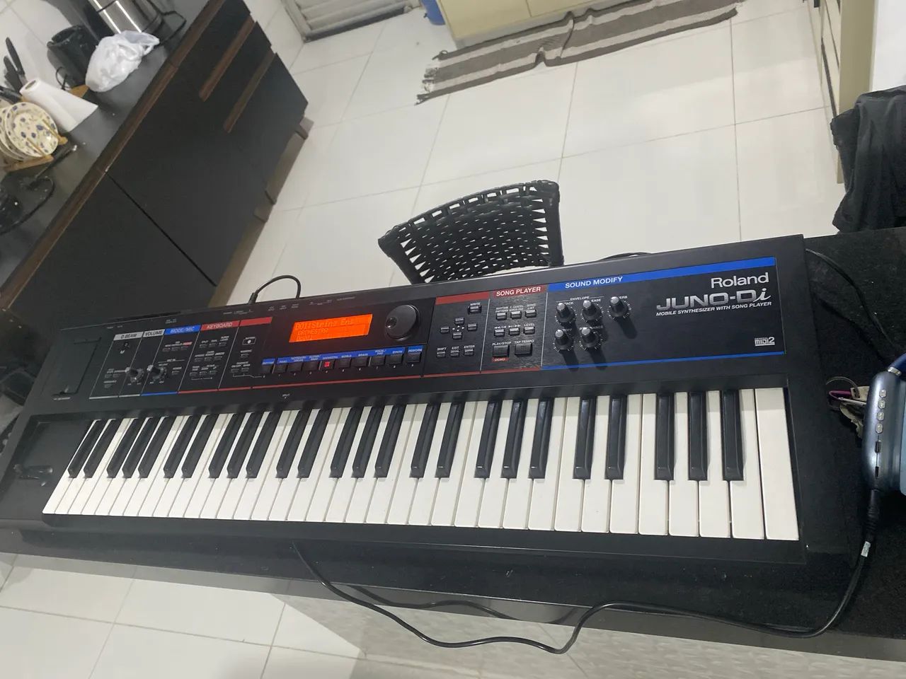 Vendo teclado roland junto Di - Instrumentos musicais - Rio Largo