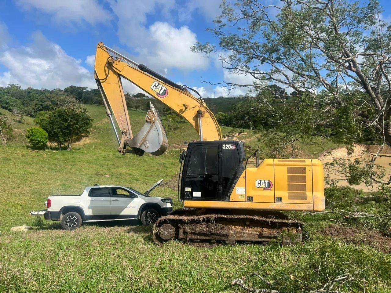 ESCAVADEIRA HIDRÁULICA  - Foto 5