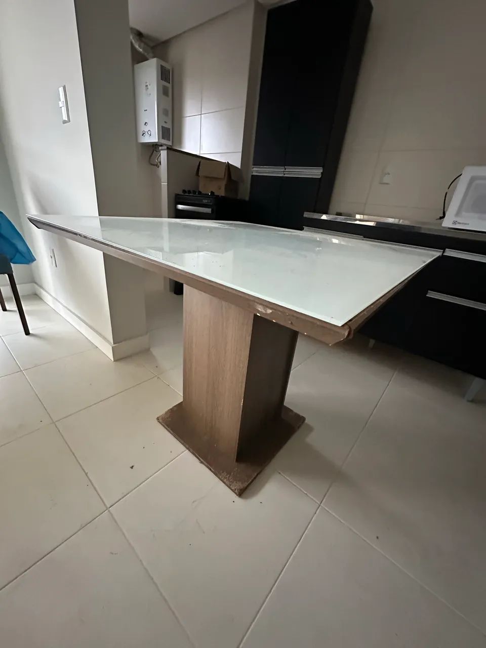 Vendo mesa jantar de vidro - Foto 2