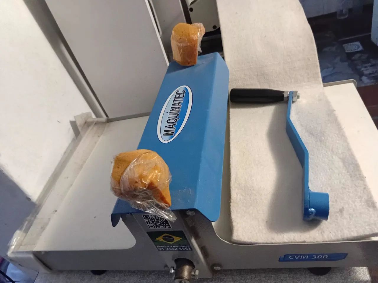 Máquina de corte e vinco nova 30cm