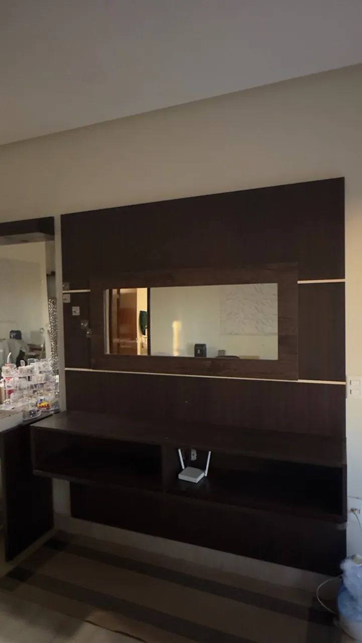 Lindo painel de tv com espelho móvel  - Foto 2