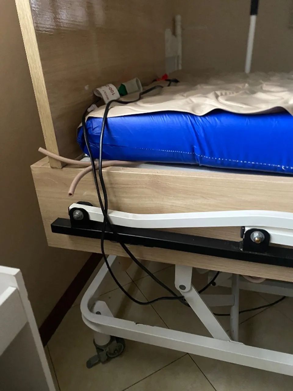 Cama hospitalar elétrica  - Foto 2
