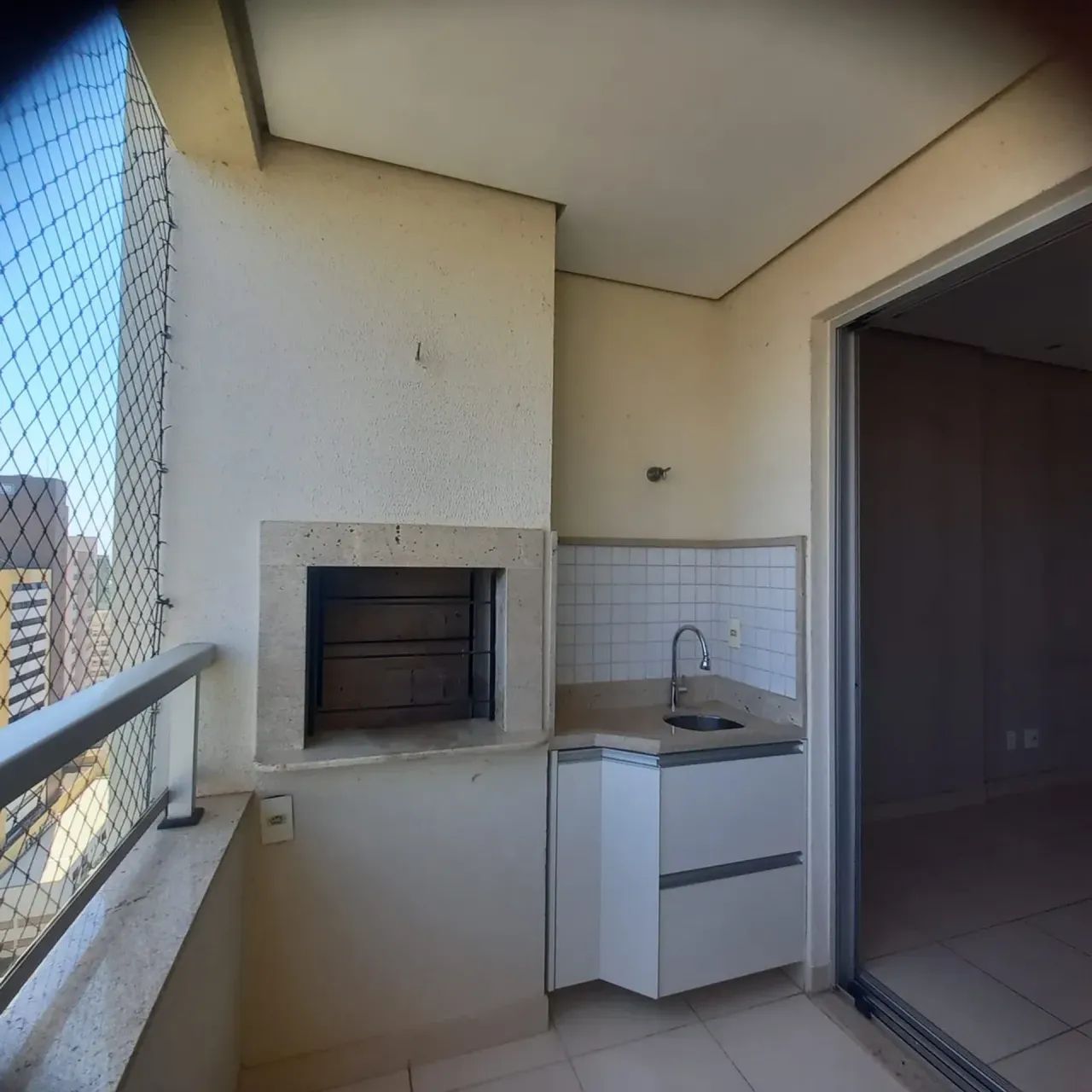 ALUGO OU VENDO APARTAMENTO NO EDIFÍCIO SOLAR DO BOSQUE
