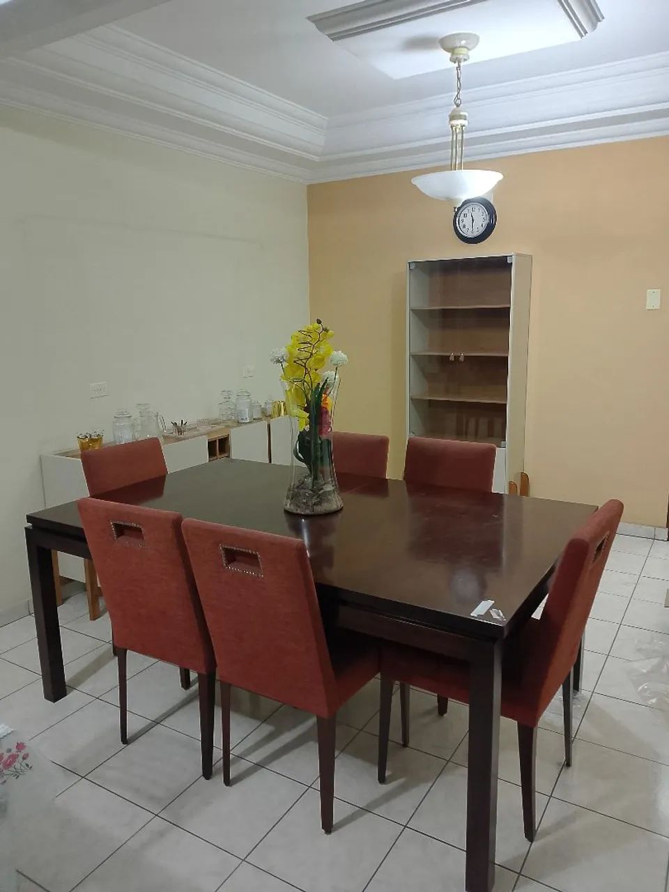 Mesa com 8 cadeiras madeira maciça  - Foto 3