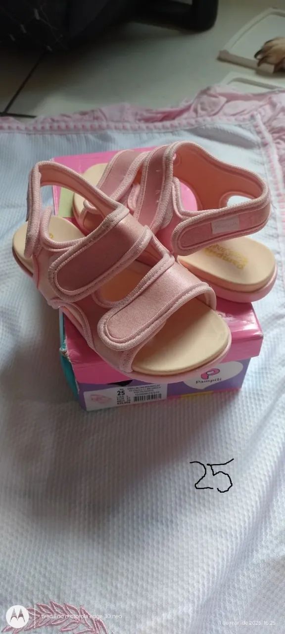 Lote  com sandálias e sapatos infantis menina  - Foto 4