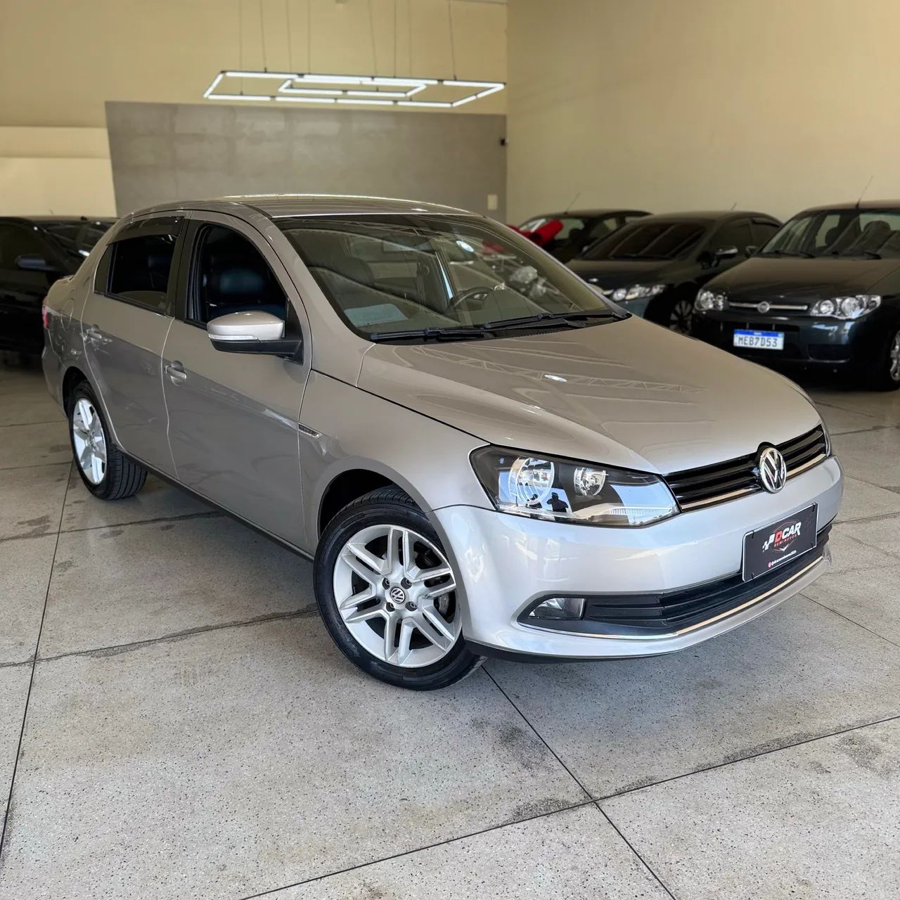 Volkswagen Voyage VOYAGE Evidence 1.6 Total Flex 8V 4p 2015