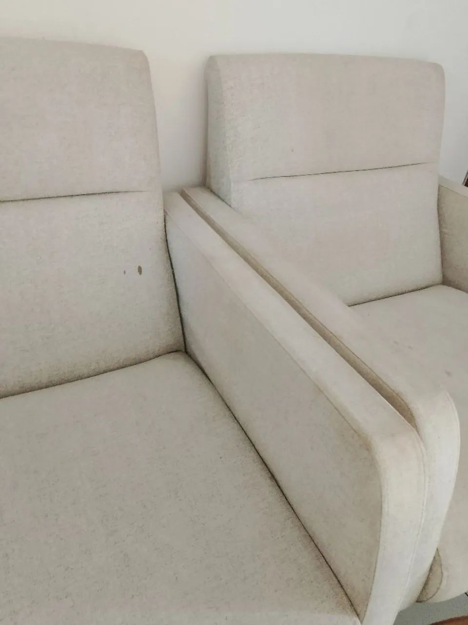 Duas poltronas + jogo lindíssimo de centro  - Foto 5