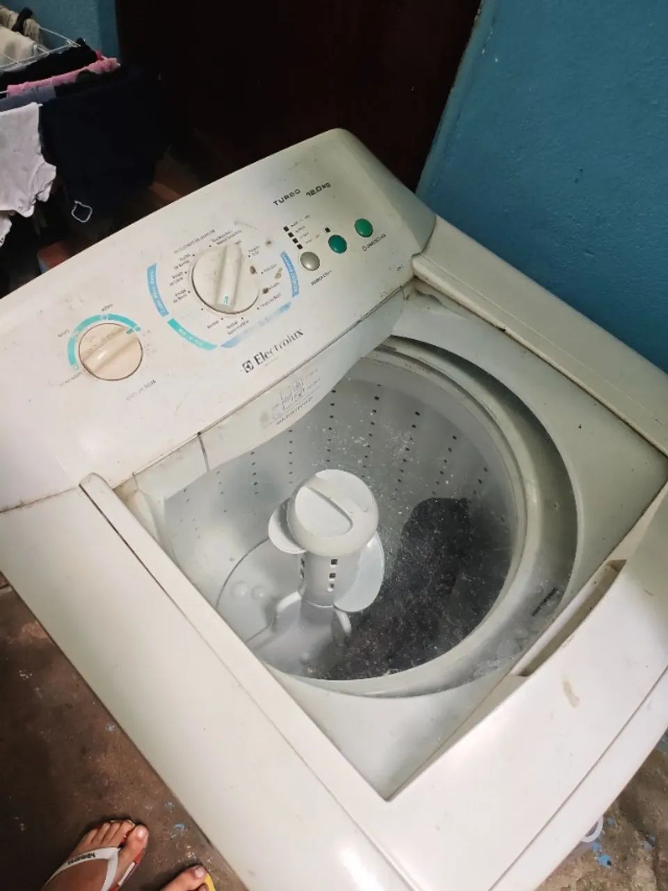 Máquina de lavar com defeito 