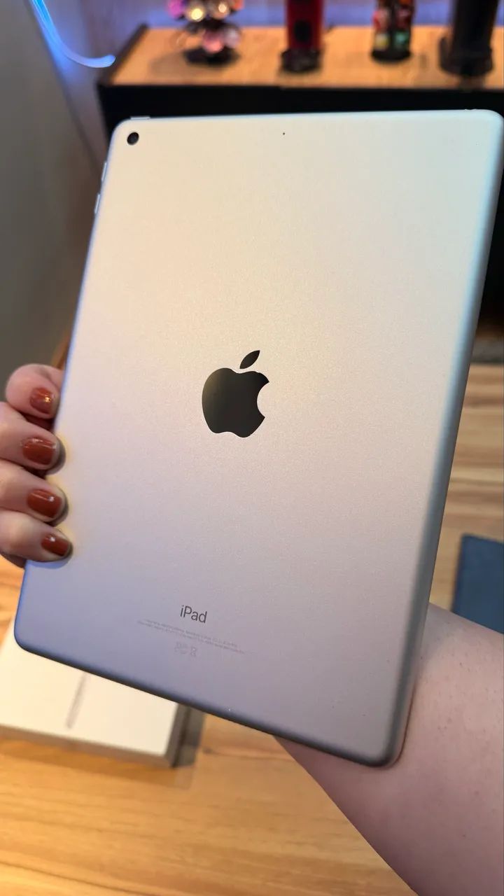 iPad 6th Generation 32gb Wi-Fi Silver - Foto 5