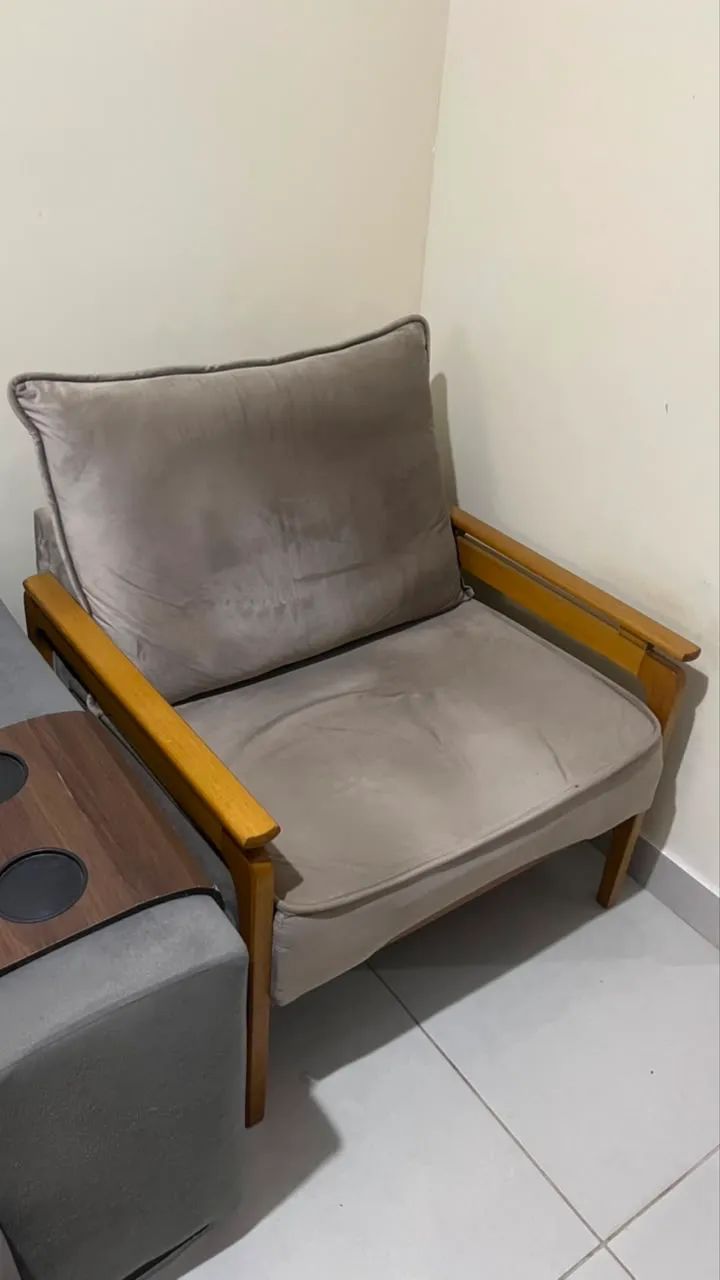 Poltrona Decorativa em Veludo 